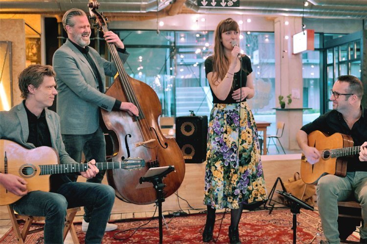 The Gypsy Jazz Quartet | Artiest huren bij Swinging.nl